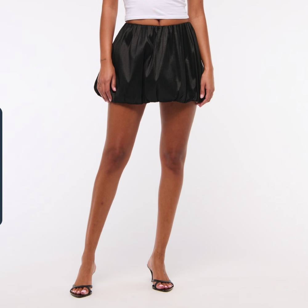Satin bubble hem mini skirt